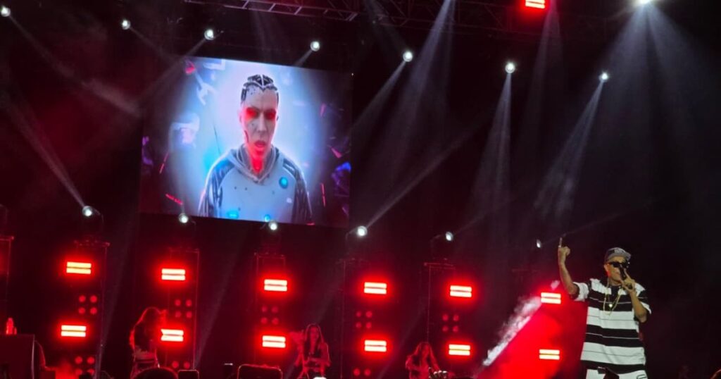 C-Kan durante su concierto en el Pepsi Center de la Ciudad de México