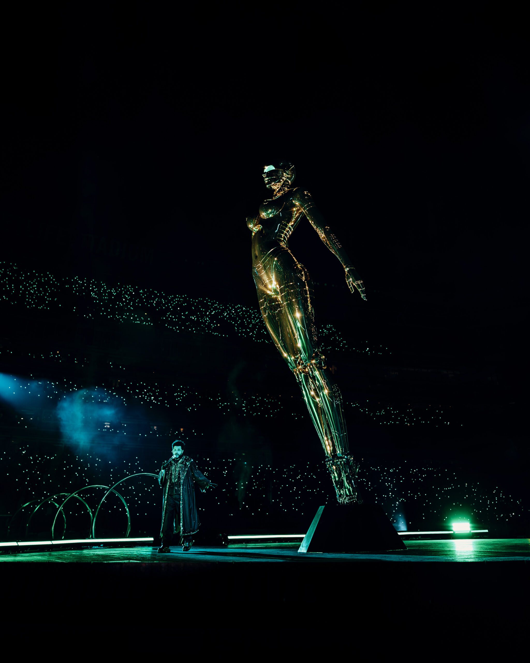 Producción y escenografía futurista del AFTER HOURS TIL DAWN TOUR