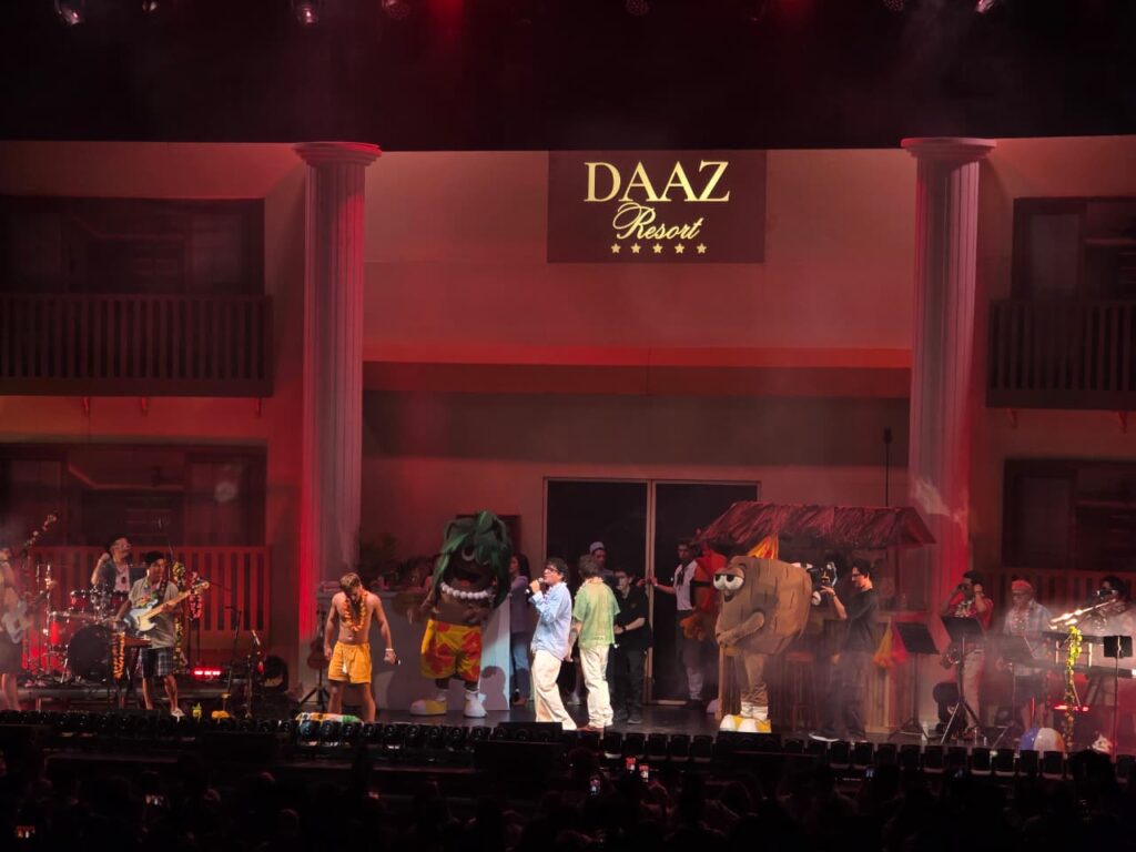 DAAZ en el Teatro Metropólitan con escenario tipo resort y ambientación de playa en CDMX 2026