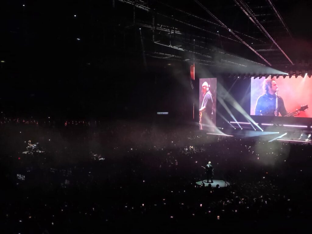Fans de Soda Stereo en el Palacio de los Deportes durante Ecos