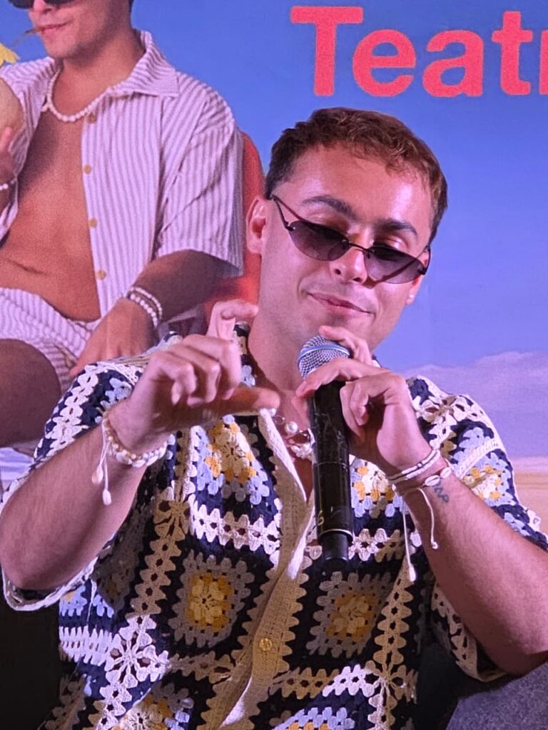 Fans de Daaz disfrutando concierto en la Ciudad de México