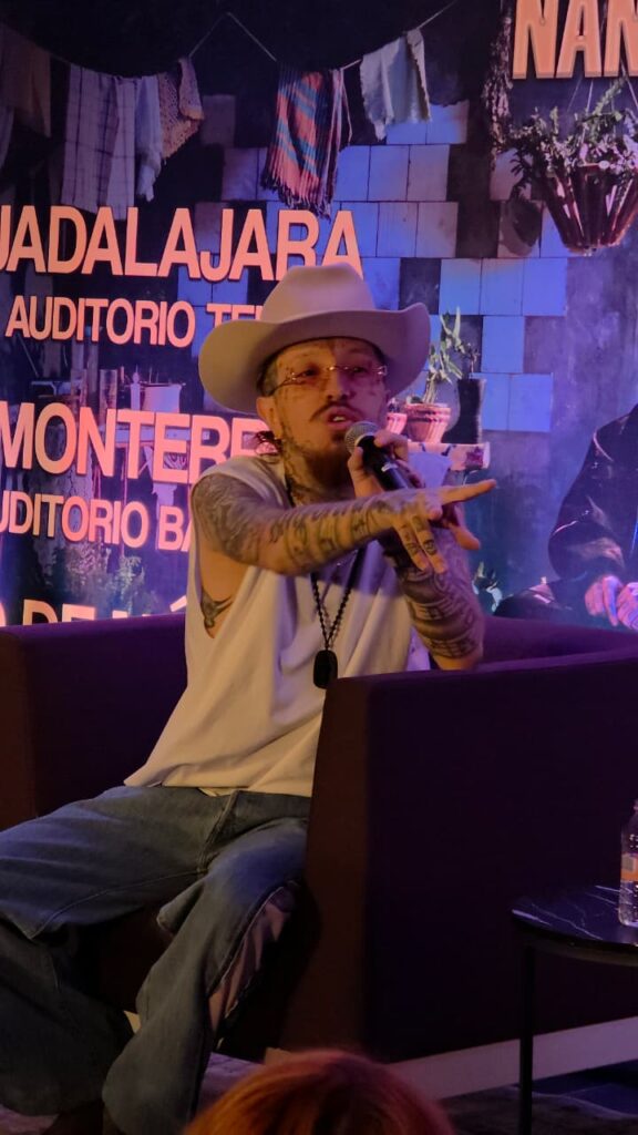 Nanpa Básico en el Palacio de los Deportes durante su conferencia de prensa