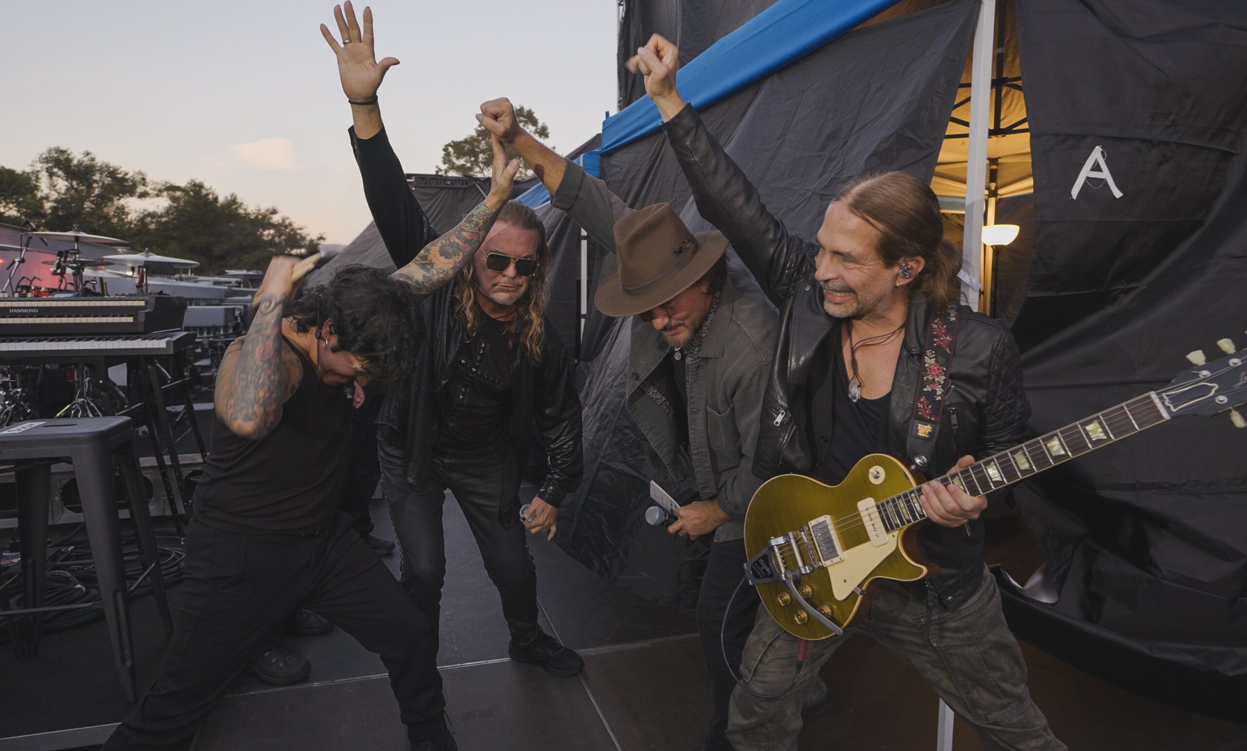 Eddie Vedder presenta a Maná durante Ohana Fest 2026