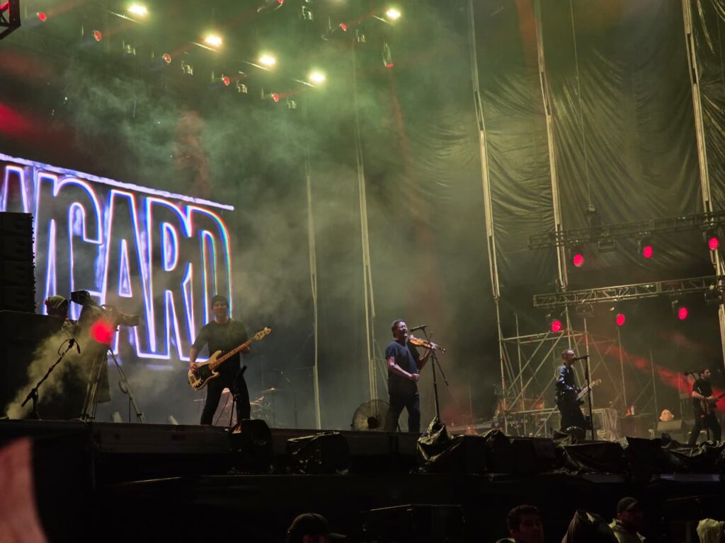 Yellowcard Vans Warped Tour México sábado 2026 durante la primera edición del festival